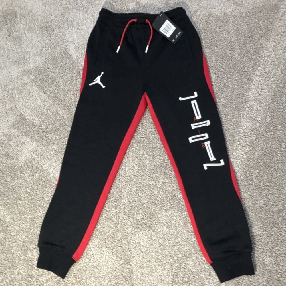 Jordan Varsity Red Black Jogger Pants Boys M Fleece Side Stripe Sports